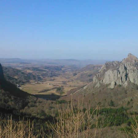 Lilas, Gite Saint Antoine, Orcival, Entre Sancy Et Volcans. מראה חיצוני תמונה